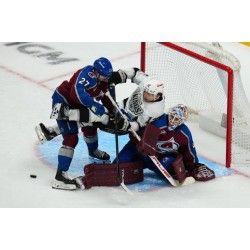 Colorado Avalanche gick vidare till nästa omgång av NHL-slutspelet med perfekta 4-0-resultat